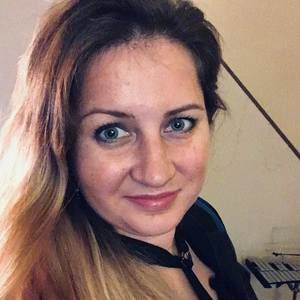 Meet your Posher, Elvita